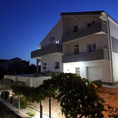 Guesthouse Villa Domenico Lozovac Exteriör bild