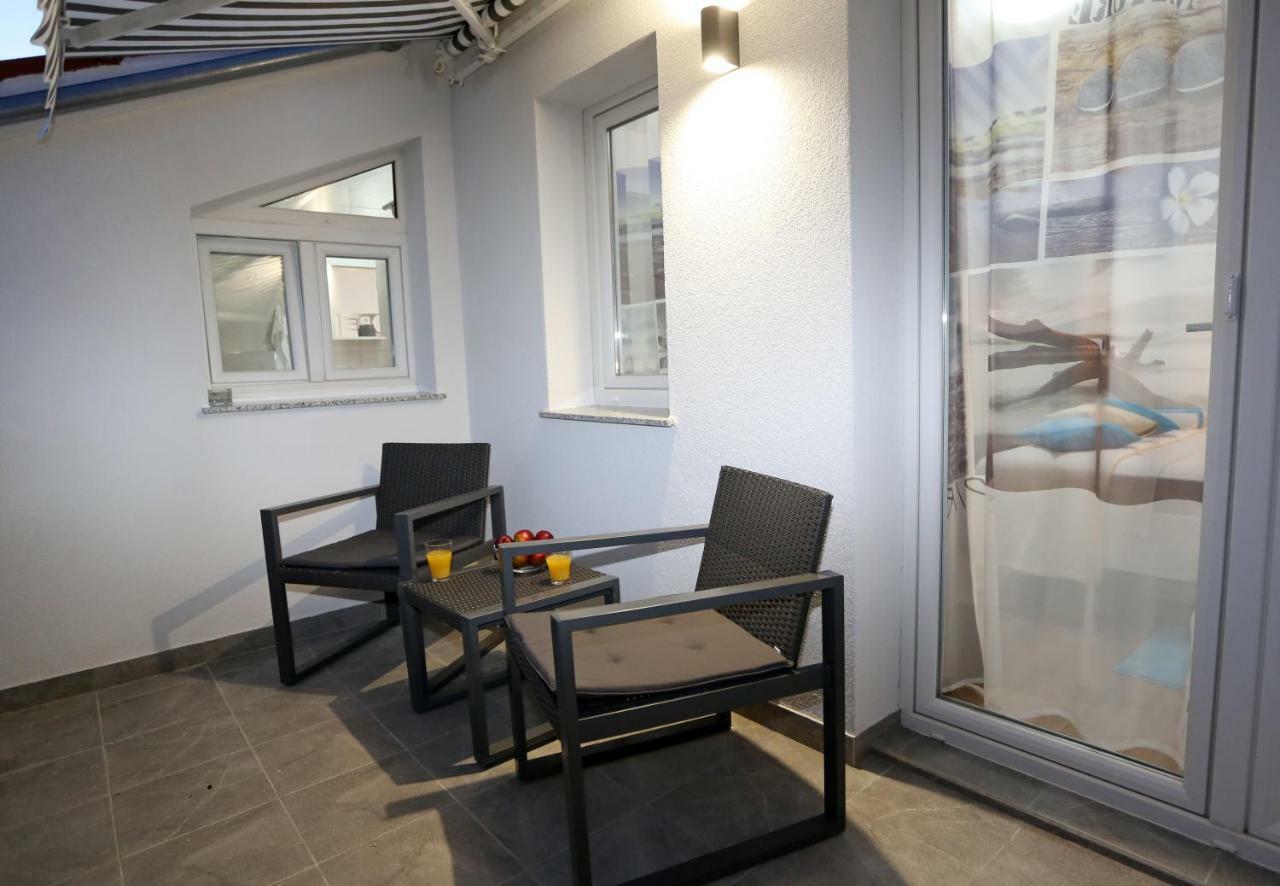 Guesthouse Villa Domenico Lozovac Exteriör bild