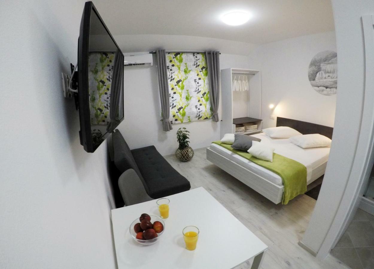 Guesthouse Villa Domenico Lozovac Exteriör bild
